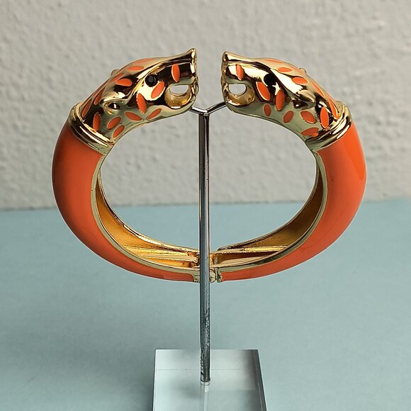 Statement Chunky Glaze Hinged Cuff Bracelet Double Wolf Head Vibrat Oran… - Picture 3 of 7